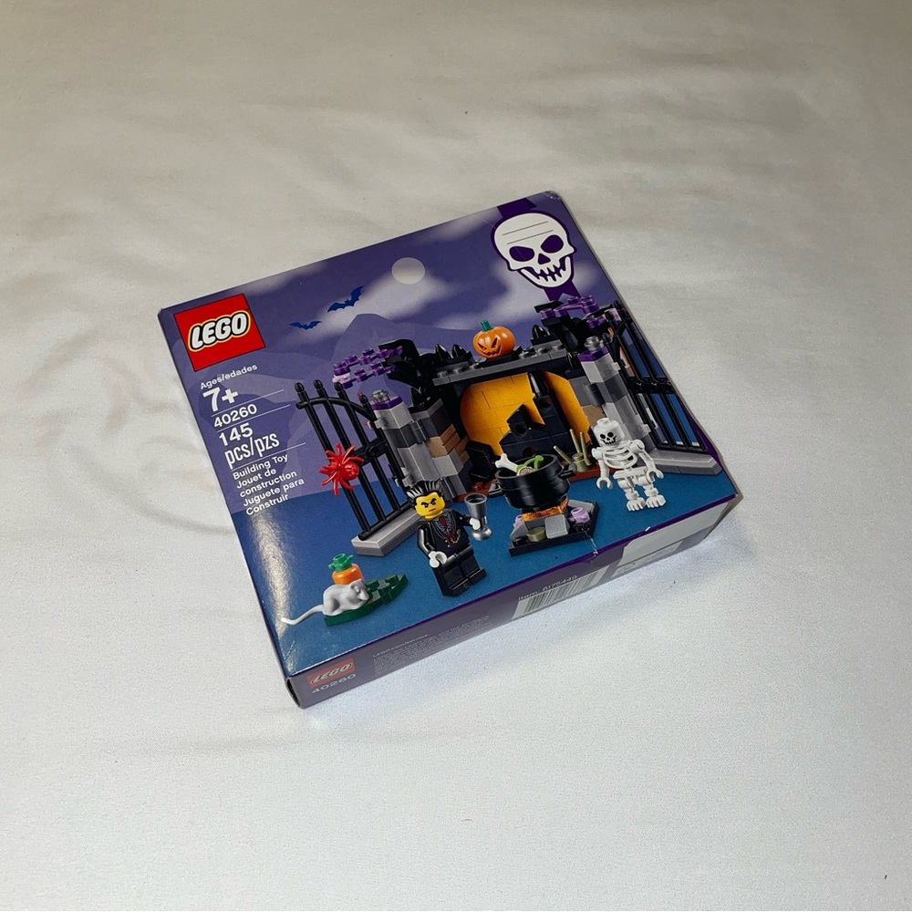 Lego Halloween Set 40260, NIB